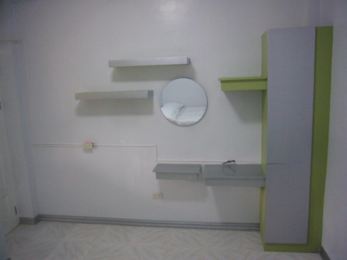 Bambooze Hauz Hotel Balabag  Ruang foto